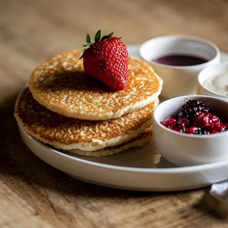 The Blue Ball Inn Сидмут Екстериор снимка