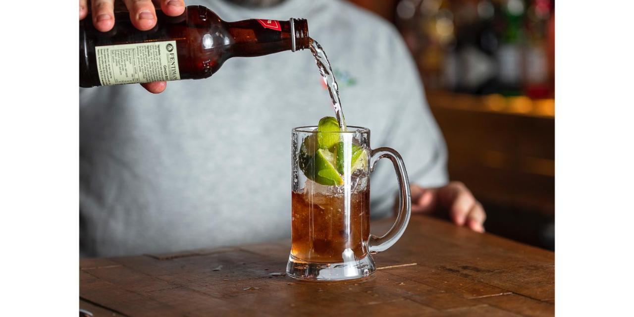 The Blue Ball Inn Сидмут Екстериор снимка